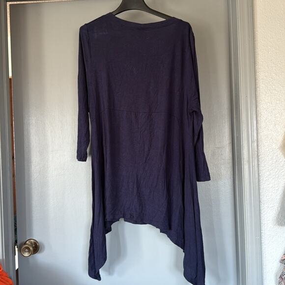 Meri Skye Navy Blue Women's Pullover Top Scoop Neck Asymetrical Hem sz 2X - Picture 2 of 6